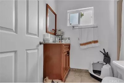 706 W 77th, Los Angeles, CA 90044 - Photo 9