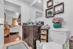 706 W 77th, Los Angeles, CA 90044 - Photo 25