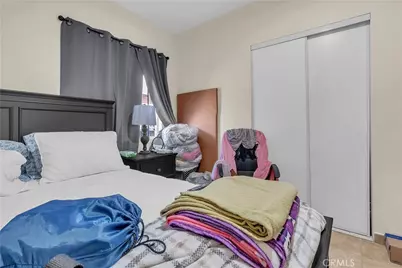 706 W 77th, Los Angeles, CA 90044 - Photo 3