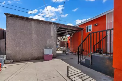 908 W 57th St, Los Angeles, CA 90037 - Photo 19
