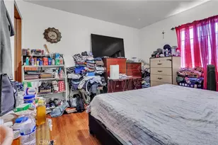 908 W 57th St, Los Angeles, CA 90037 - Photo 13