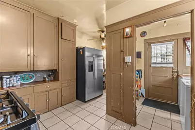 1119 W 84th Place, Los Angeles, CA 90044 - Photo 17