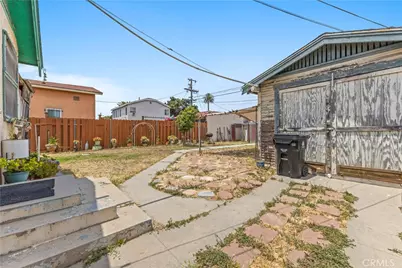 1119 W 84th Place, Los Angeles, CA 90044 - Photo 27