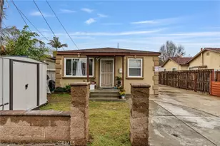 4555 W 160th St, Lawndale, CA 90260 - Photo 3