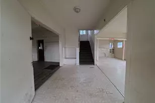 342 W and 342 1/2 W 52nd, Los Angeles, CA 90037 - Photo 3