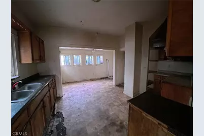 342 W and 342 1/2 W. 52nd, Los Angeles, CA 90037 - Photo 7
