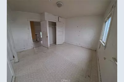 342 W and 342 1/2 W. 52nd, Los Angeles, CA 90037 - Photo 13