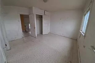 342 W and 342 1/2 W 52nd, Los Angeles, CA 90037 - Photo 13