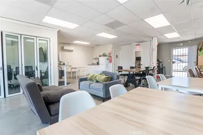 10231 Long Beach, Lynwood, CA 90262 - Photo 5
