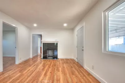 5506 Holmes Avenue, Los Angeles, CA 90058 - Photo 21