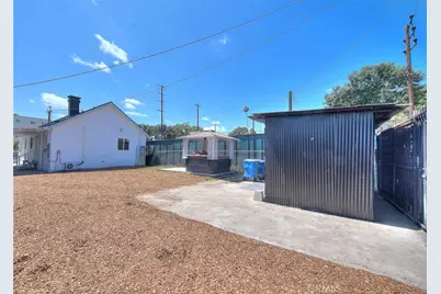 5506 Holmes Avenue, Los Angeles, CA 90058 - Photo 39