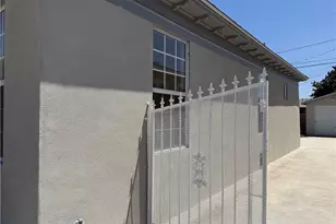 1546 W 70th St, Los Angeles, CA 90047 - Photo 31