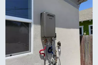 1546 W 70th Street, Los Angeles, CA 90047 - Photo 25