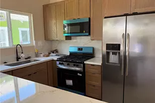 1546 W 70th St, Los Angeles, CA 90047 - Photo 21