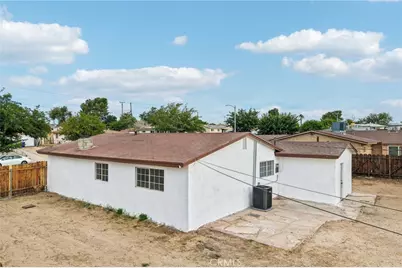 15535 Fresno, Victorville, CA 92395 - Photo 35