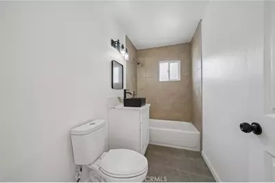 15535 Fresno, Victorville, CA 92395 - Photo 23