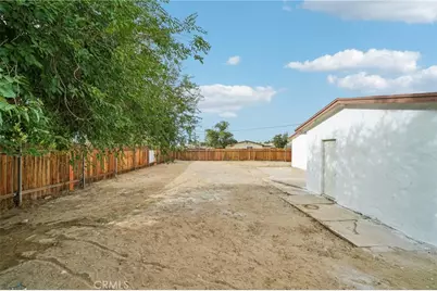 15535 Fresno, Victorville, CA 92395 - Photo 31
