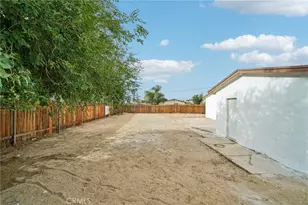 15535 Fresno, Victorville, CA 92395 - Photo 31