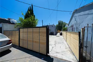 9104 S Main, Los Angeles, CA 90003 - Photo 9