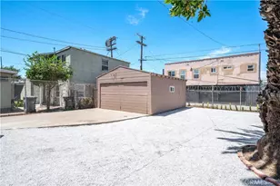 941 W 55th St, Los Angeles, CA 90037 - Photo 45