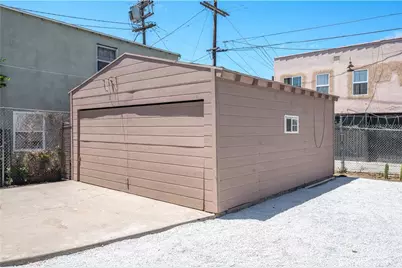 941 W 55th Street, Los Angeles, CA 90037 - Photo 29