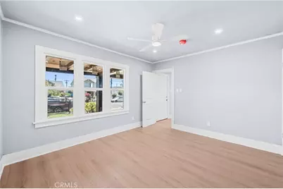 941 W 55th Street, Los Angeles, CA 90037 - Photo 23