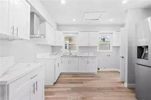 941 W 55th St, Los Angeles, CA 90037 - Photo 13