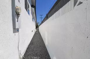 1839 W 35th Pl, Los Angeles, CA 90018 - Photo 25