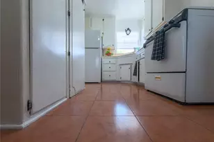 727 S Caswell, Compton, CA 90220 - Photo 23