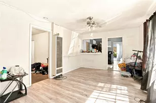 652 W 87th, Los Angeles, CA 90044 - Photo 19