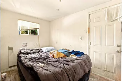 652 W 87th, Los Angeles, CA 90044 - Photo 35