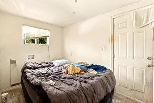 652 W 87th, Los Angeles, CA 90044 - Photo 35
