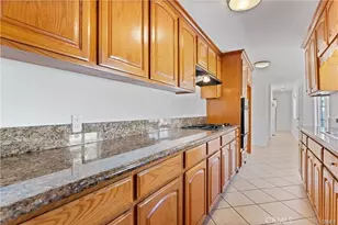 10031 San Antonio, South Gate, CA 90280 - Photo 5