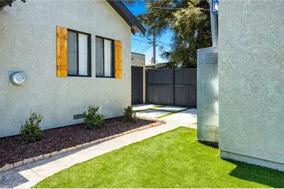 1132 W 56th, Los Angeles, CA 90037 - Photo 39