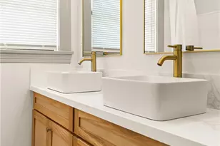 1132 W 56th, Los Angeles, CA 90037 - Photo 15