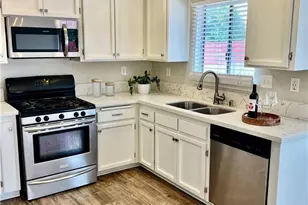 14977 Mauna Loa St, Hesperia, CA 92345 - Photo 9