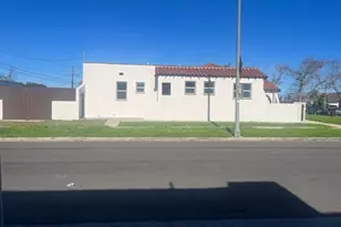 7531 S Denker Ave, Los Angeles, CA 90047 - Photo 3