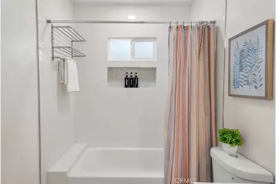 103 N Harvard, Los Angeles, CA 90004 - Photo 33