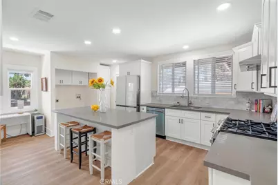 103 N Harvard, Los Angeles, CA 90004 - Photo 17