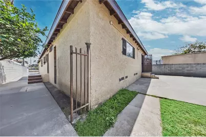 915 E 41st, Los Angeles, CA 90011 - Photo 39