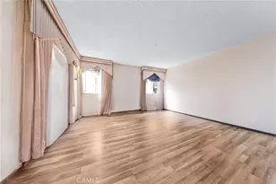 915 E 41st, Los Angeles, CA 90011 - Photo 9