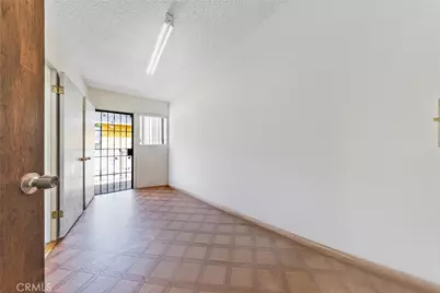915 E 41st, Los Angeles, CA 90011 - Photo 19