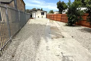8735 Beach, Los Angeles, CA 90002 - Photo 13