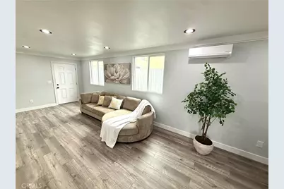8733 Beach, Los Angeles, CA 90002 - Photo 3
