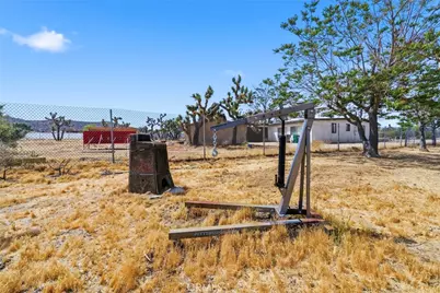 7425 Joshua View, Yucca Valley, CA 92284 - Photo 27