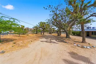 7425 Joshua View, Yucca Valley, CA 92284 - Photo 3