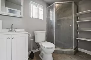 2412 W Tichenor St, Compton, CA 90220 - Photo 25