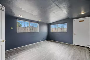 2412 W Tichenor St, Compton, CA 90220 - Photo 13