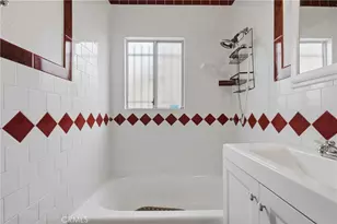 2412 W Tichenor St, Compton, CA 90220 - Photo 23