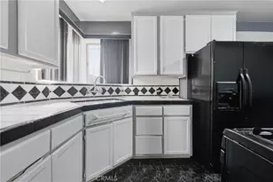 2412 W Tichenor St, Compton, CA 90220 - Photo 9